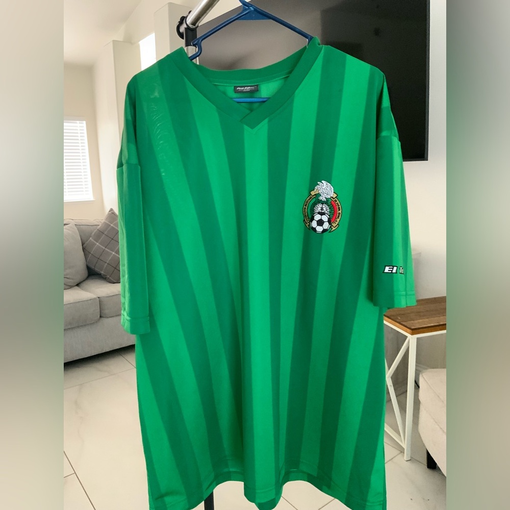 Green Mexican futbol jersey XL